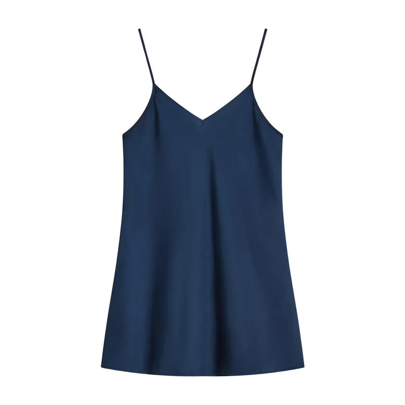Pijama feminino leve, ideal para conforto e qualidade no descanso, com design moderno e toque suave.